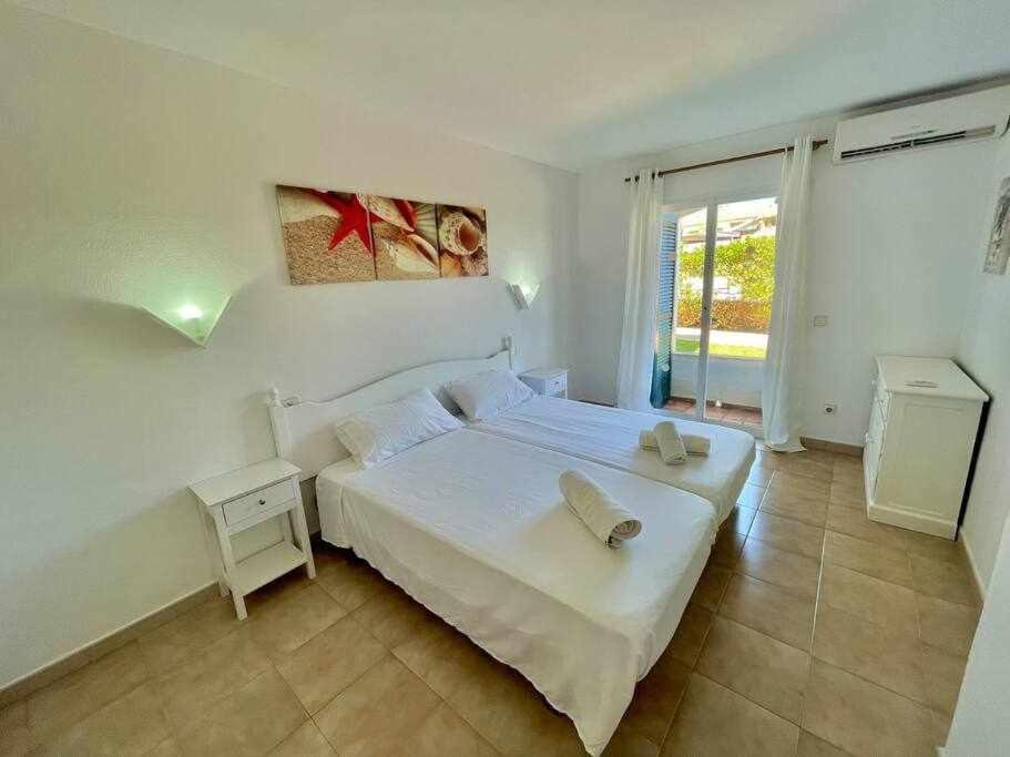 Pura Vida Apartamento Con Piscina Cala'N Blanes  Luaran gambar